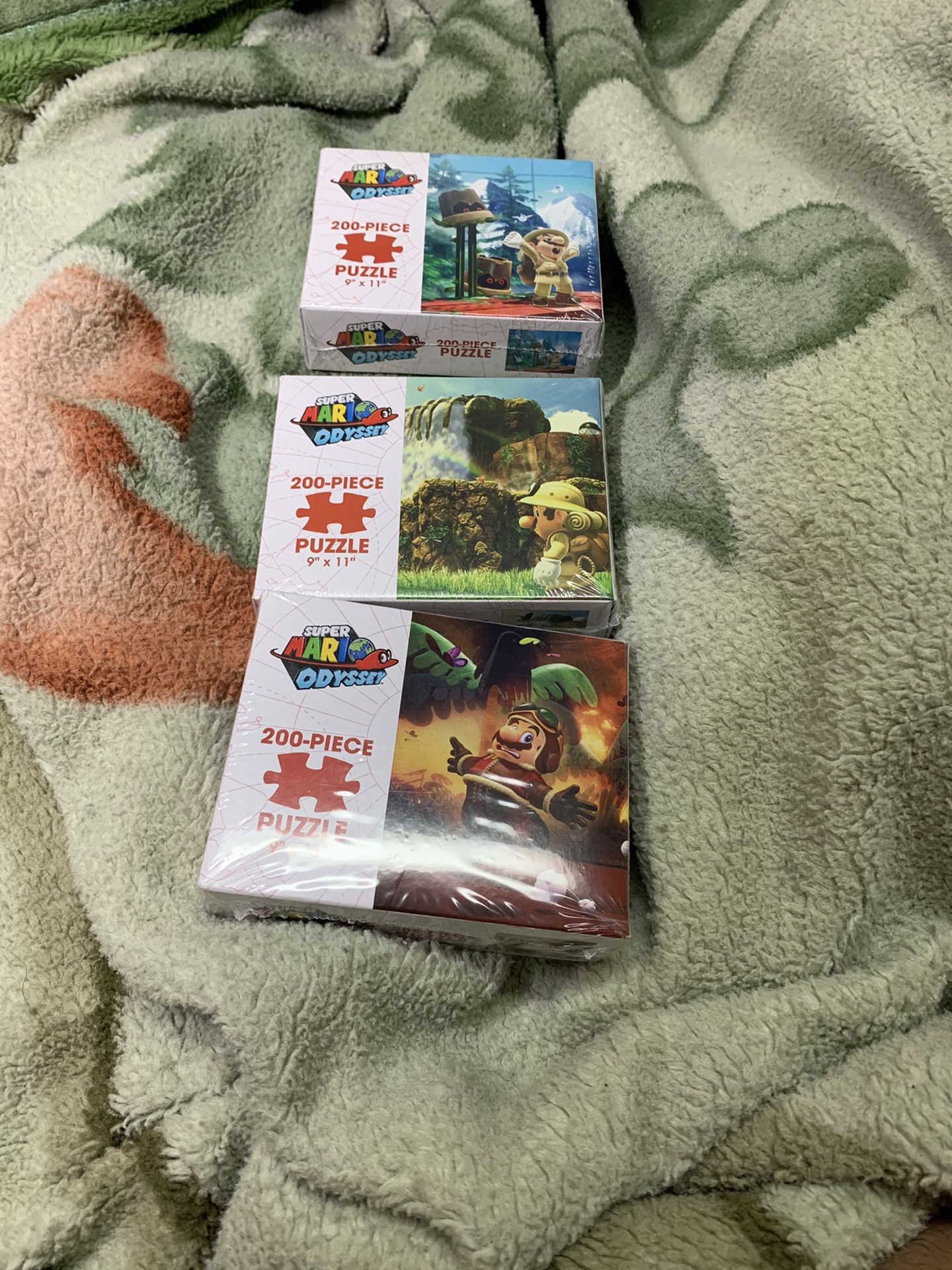 NEW Lot of 3 Super Mario Odyssey Game 200 Piece Puzzles