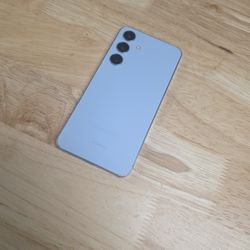 Like New Samaung Galaxy S24 256gb. Unlock Any Sim