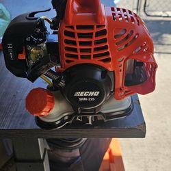 ECHO TRIMMER SRM225 GAS TRABAJA MUY BIEN  BRAND NEW 