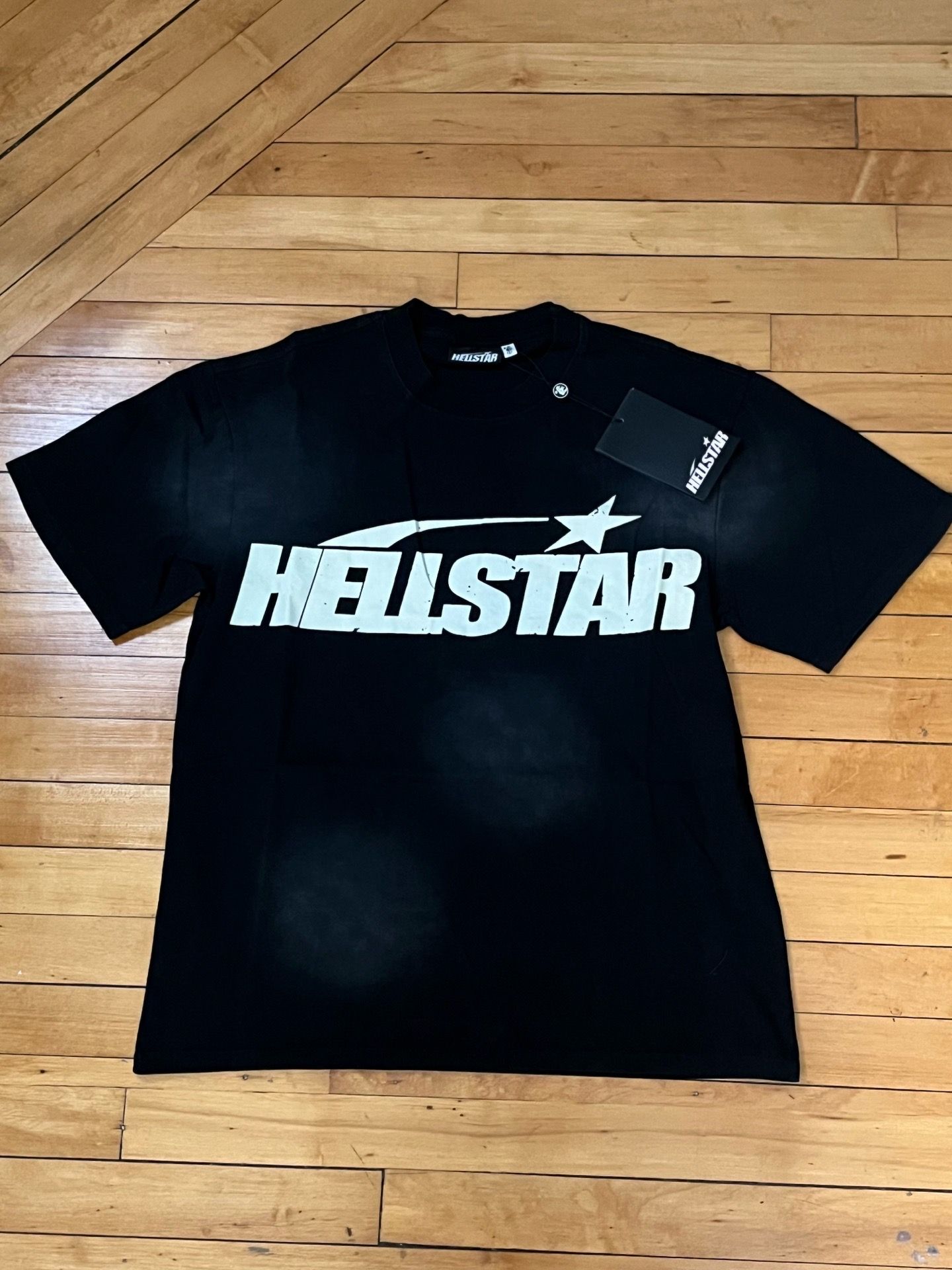 Classic Hellstar black tee size s