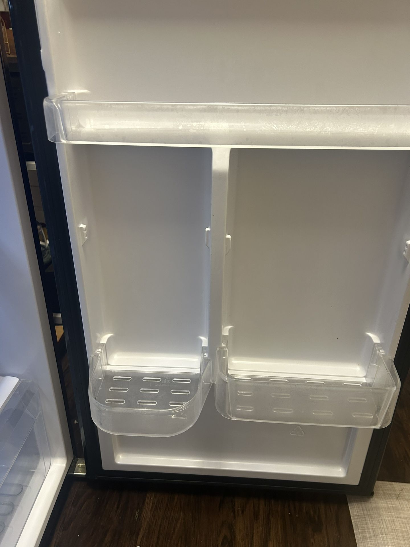 Hotpoint Studio Size Fridge