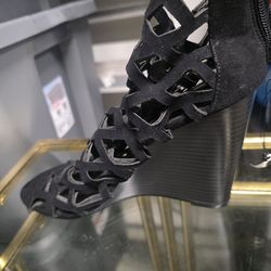 Womens wedge 9 size brand new