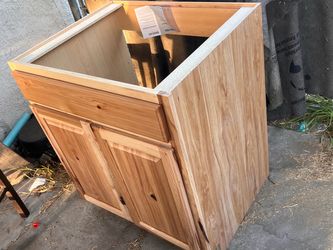 30” sink base cabinet