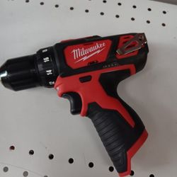 Milwaukee New Drill Driver 12M