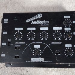 Audiopipe XV-3XP Variable 3-way Crossover with Line Driver 