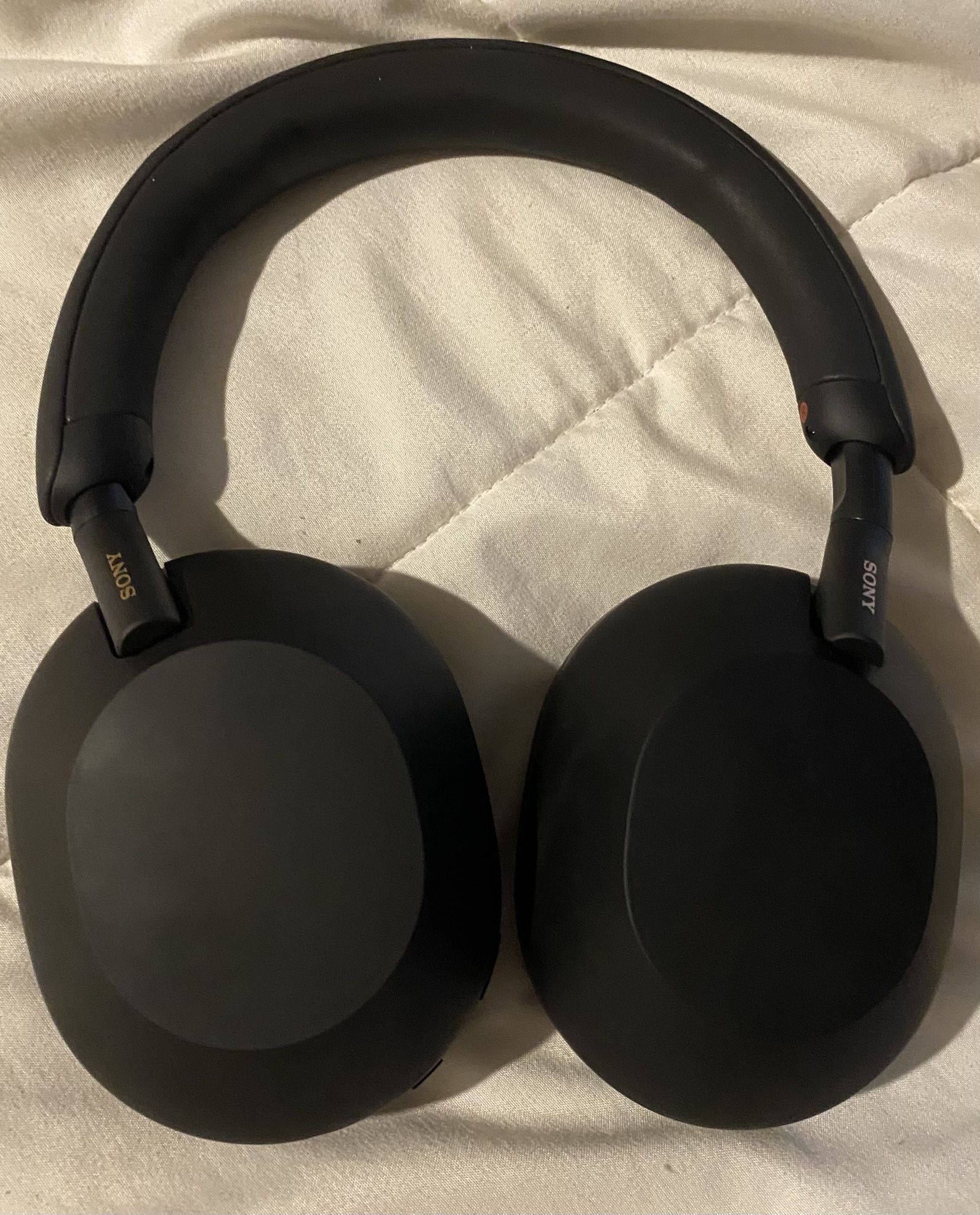 Sony Headphones WH- 1000 XM 5