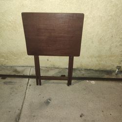 WOODEN FOLDING TRAY TABLE