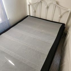 Metal Full Size Bed Frame With Mattress 
