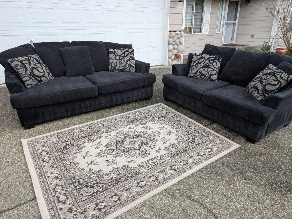 Black Plush Sofa And Loveseat Delivery Available 🚚