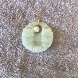 Carved Jade Pendant W/Pearl