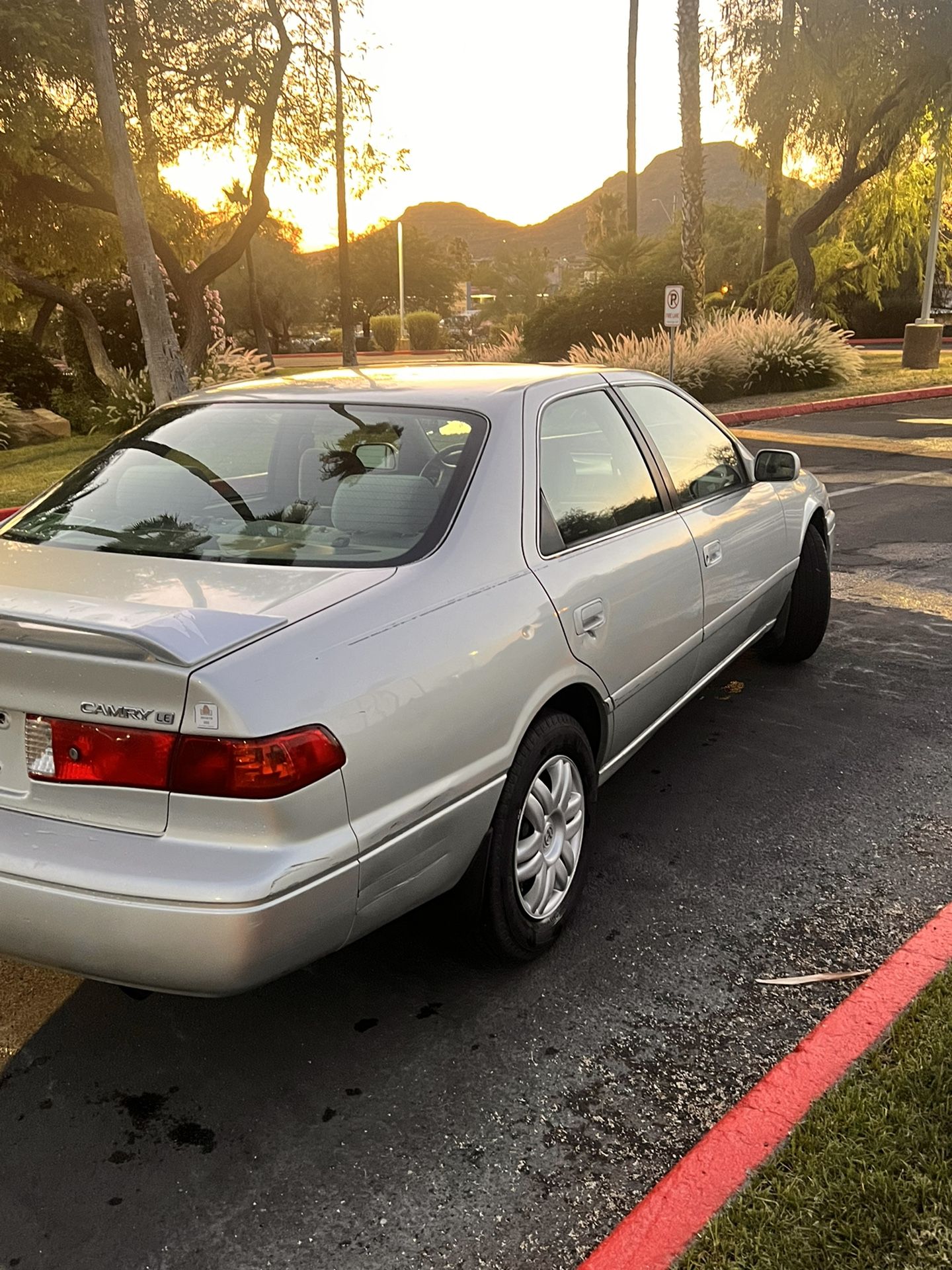 Two thousand toyota camry le very low miles clean title for sale in