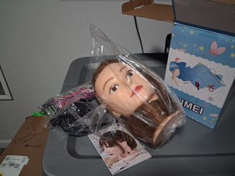 Girl mannequin head