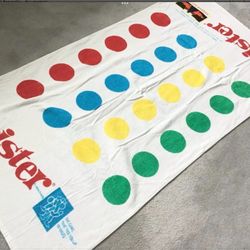 2003 Twister Board Game Beach / Pool Towel 100% Cotton Jay Franco Inc. 56” x 29.5”