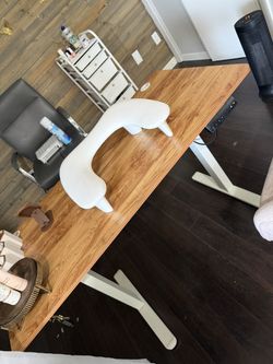 Adjustable Height Table 