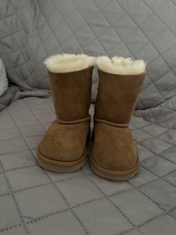 Baby Girl UGG Boots Size 6
