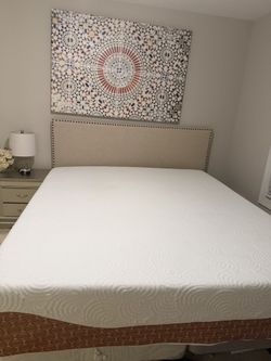 King bed with mattress