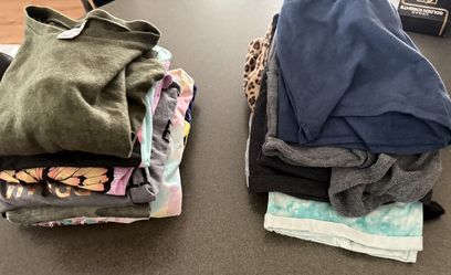 Like New Lot Girls 11 Shorts & 13 Shirts Size 10/12 Please Read Post Before Messaging