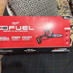 M18 Fuel Chainsaw 