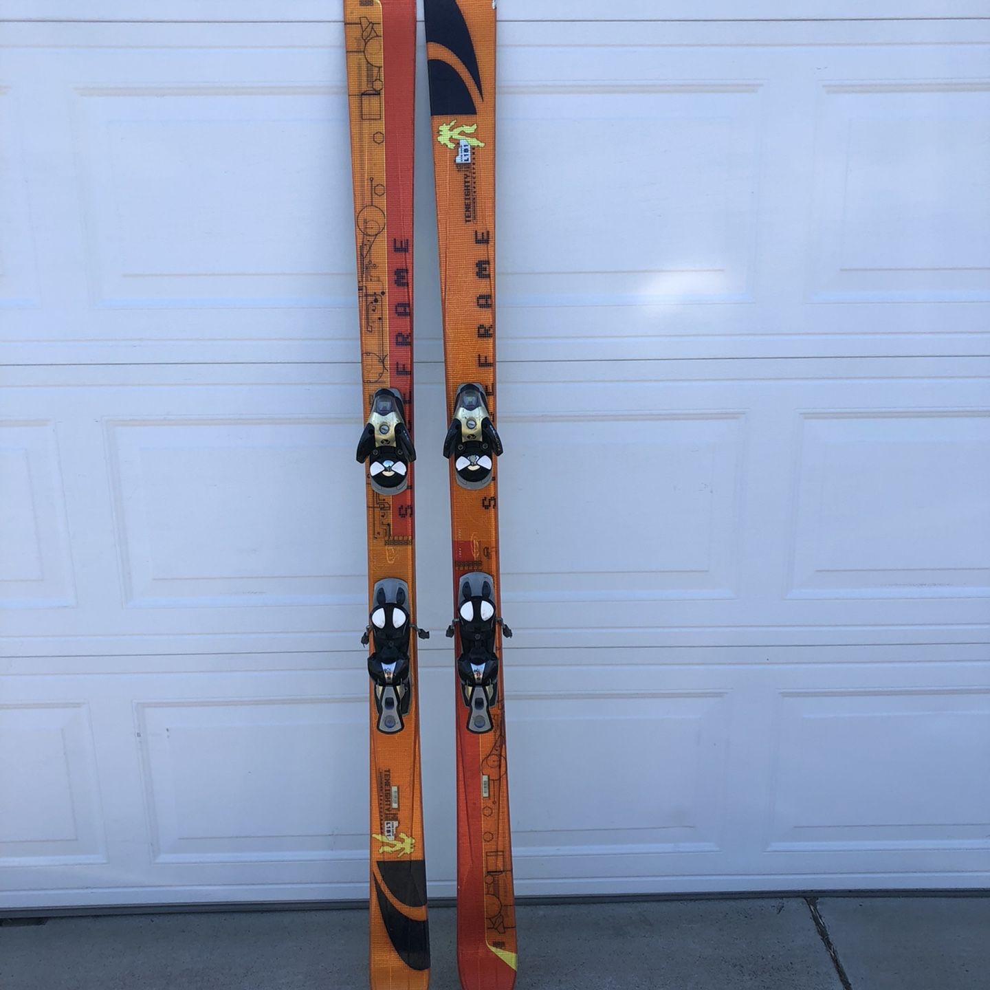 Skis 181 cm Salomon Twin w/S810 ti bindings for Sale in Jose, CA - OfferUp