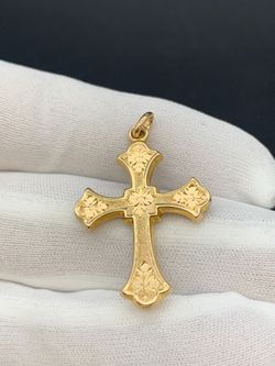 1.5" GOLD CELITC CROSS #35183