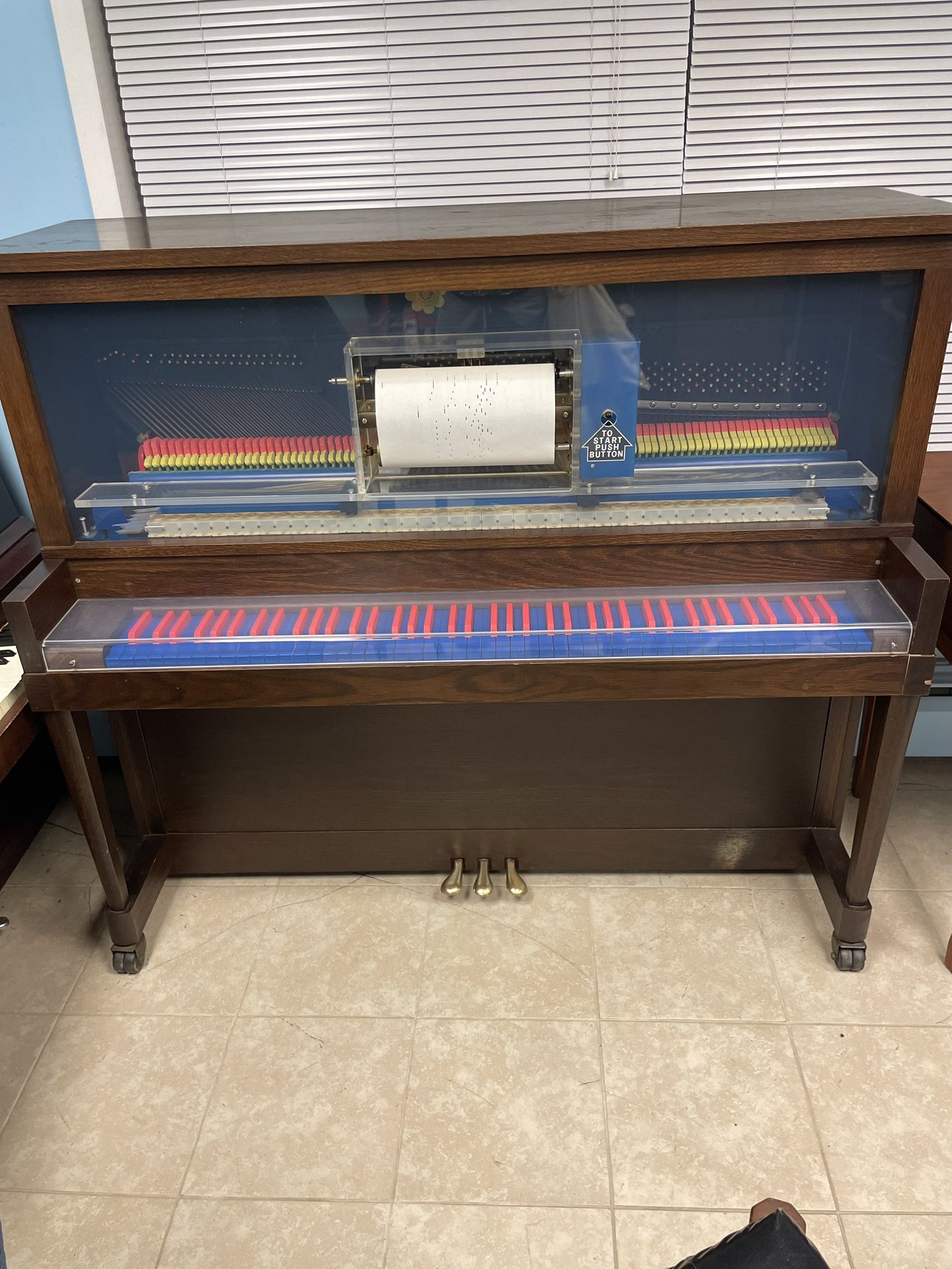 Shakeys Pizza Player Piano With Black light/ Inverted Keys