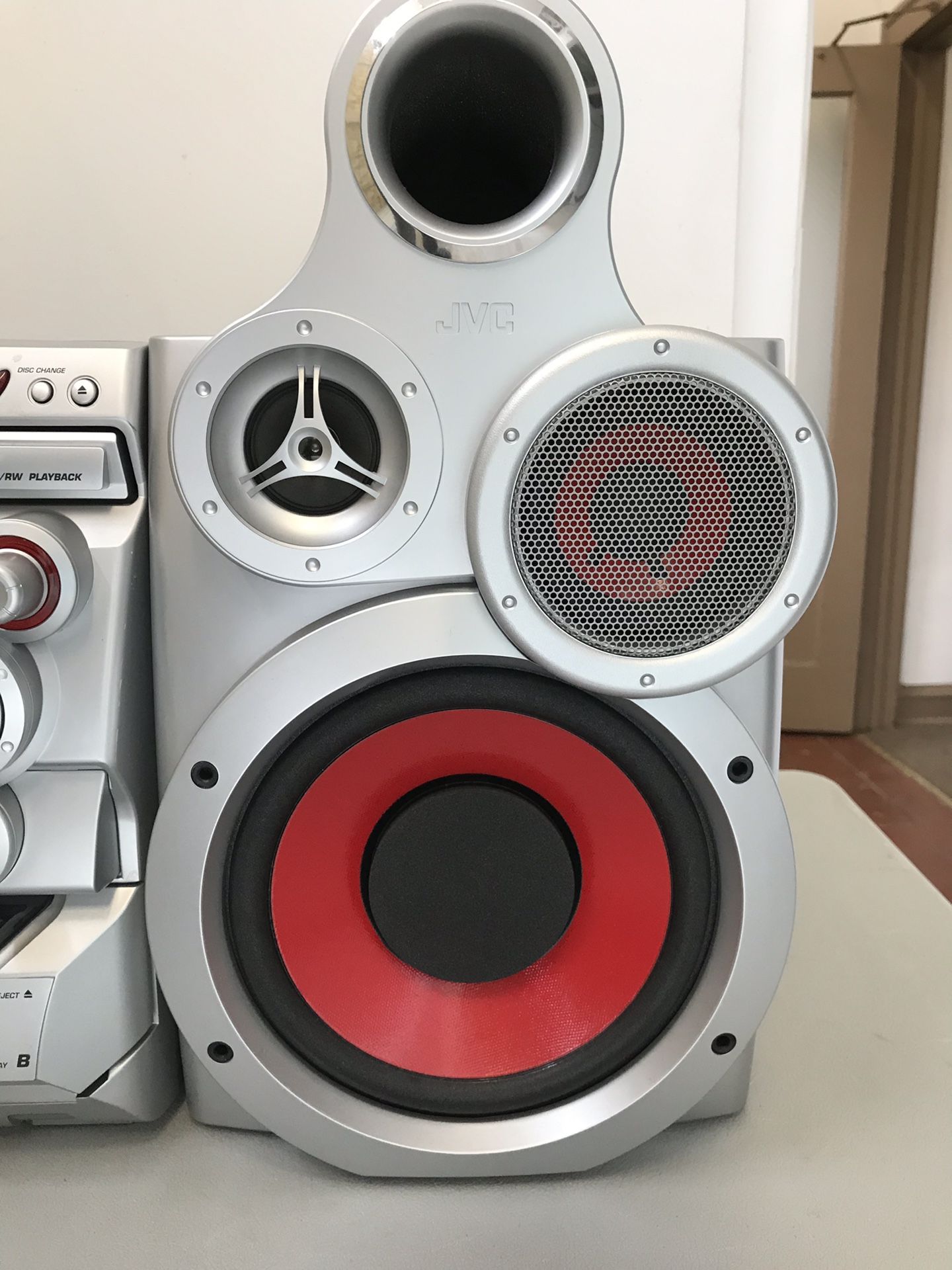 JVC MXGT700 Tube Stereo System 3CD, FM/AM Radio, Dual Cassette & AUX