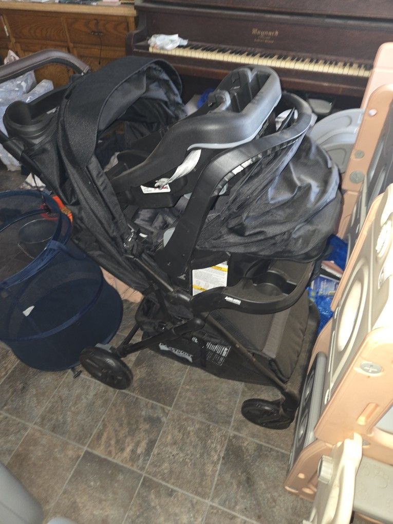 Baby Trend Travel System Carseat/Stroller