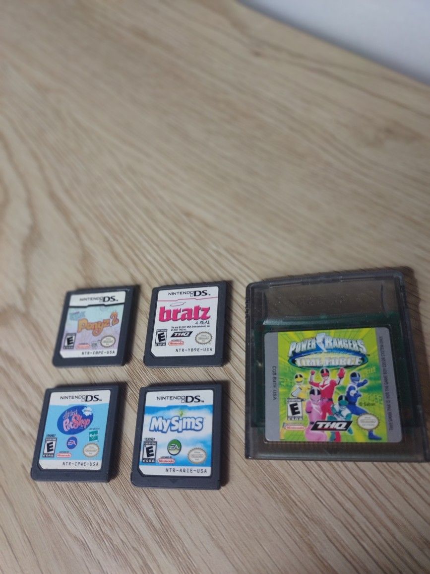 4 Mix Nintendo DS Games/ 1 Game Boy Color Game