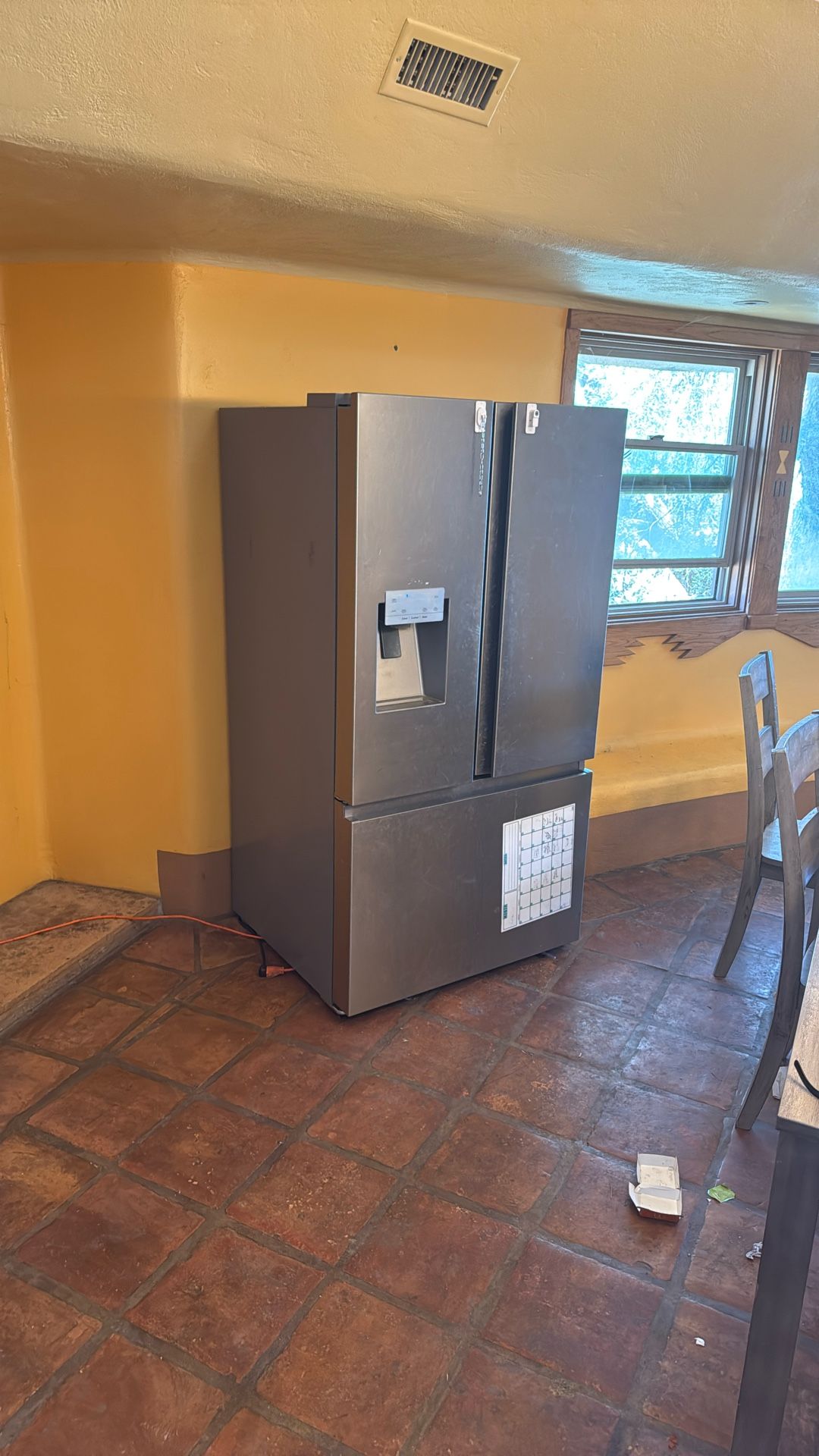 Refrigerator (Hisense)