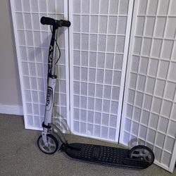Xootr Mg Adult Kick Scooter – Lightly Used