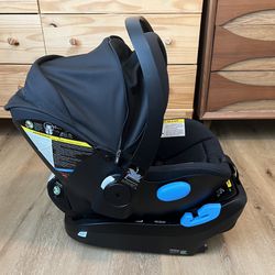 Clek liing  infant car seat and base