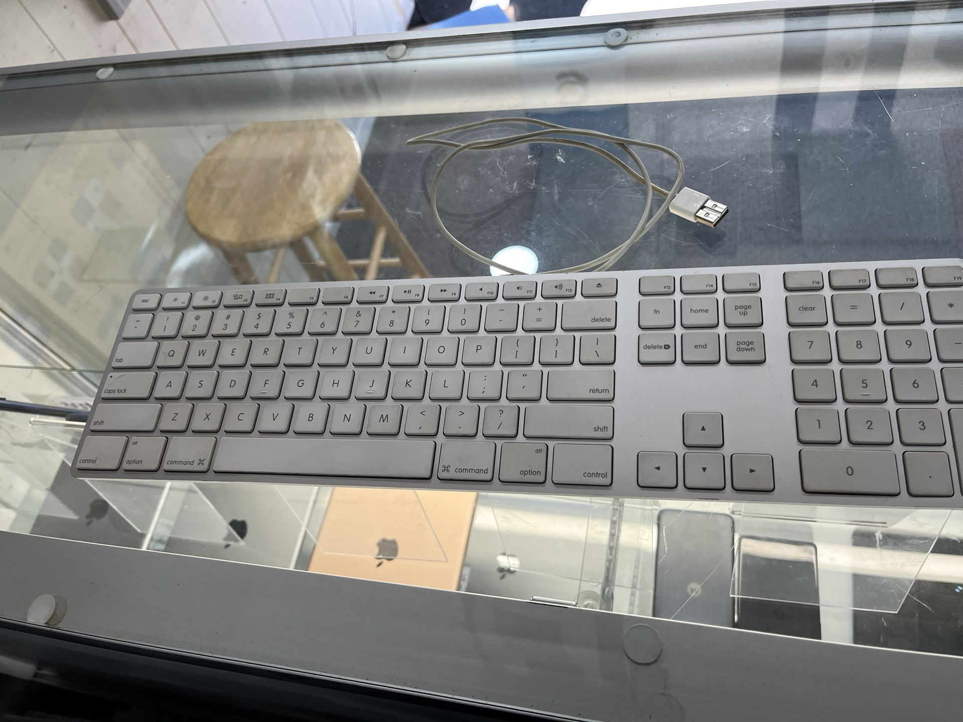 Genuine Apple A1243 Wired Mac Standard USB Keyboard 