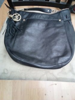 Black and Gold Leather Michael Kors shoulder handbag Av-1405