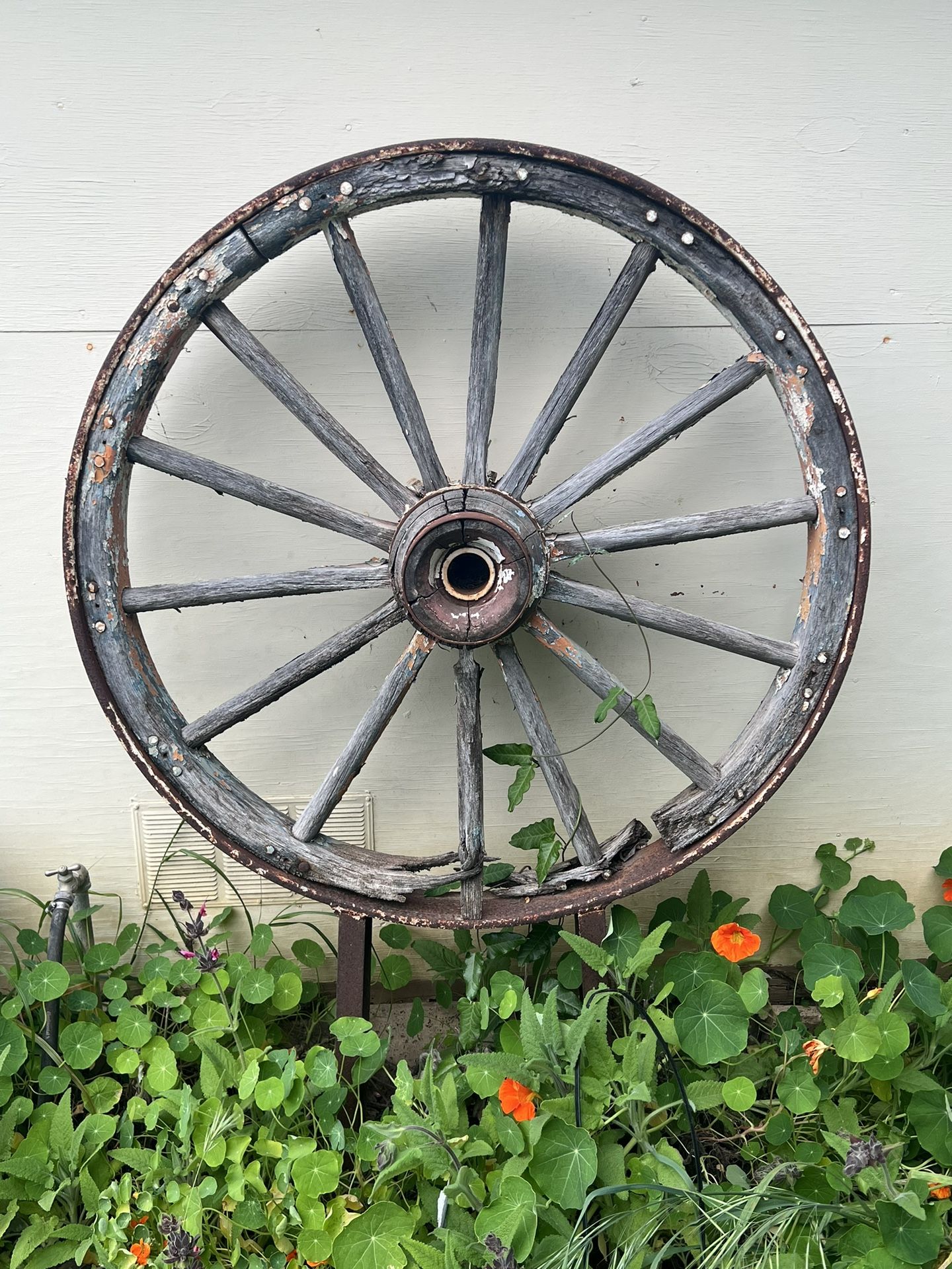 Vintage Wagon Wheel