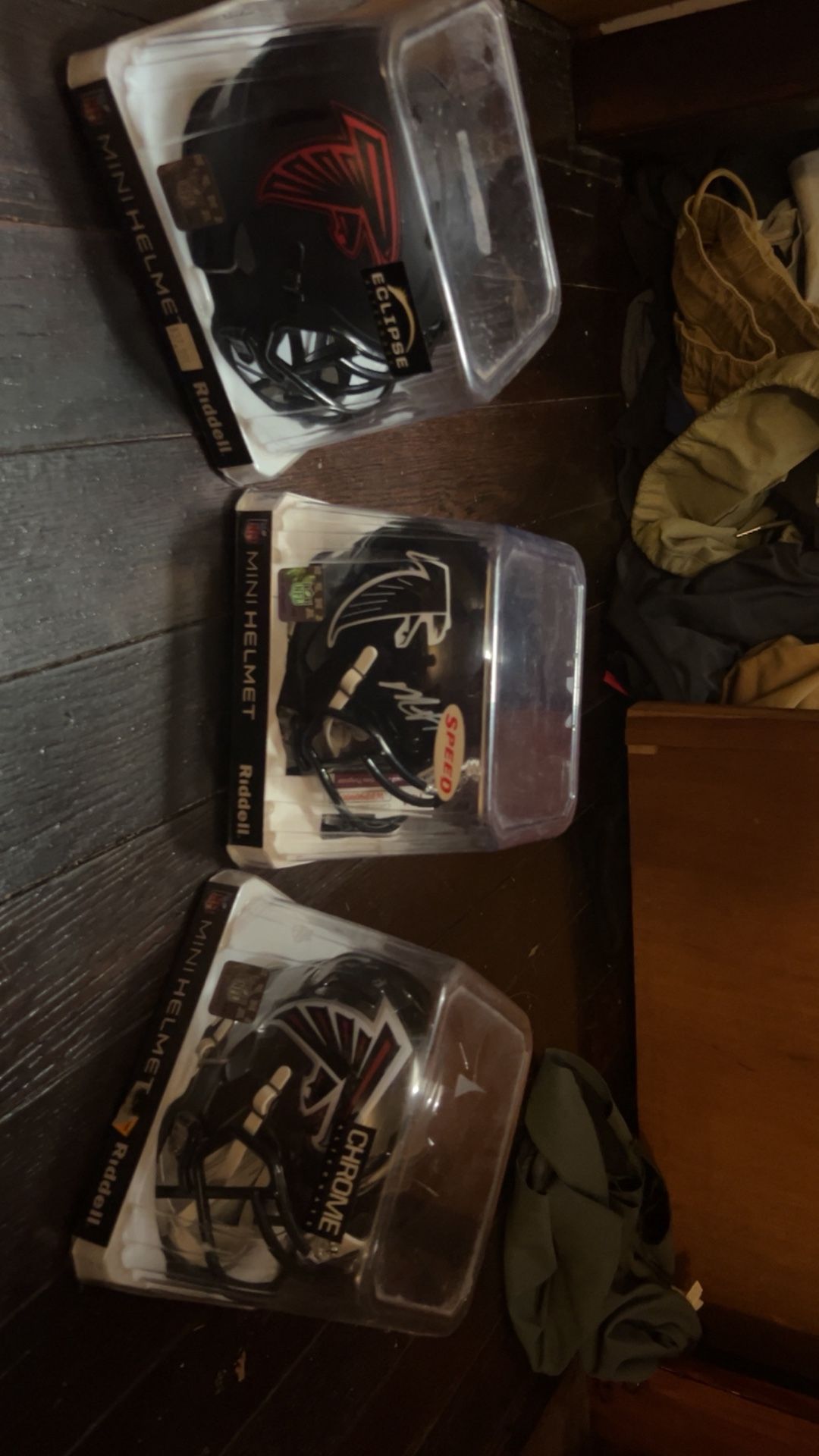Atlanta Falcons Riddell Mini Collectible Football Helmets