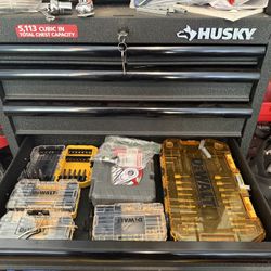 Husky Tool Box 5113 Cubic Inch Storage With Everything That’s In It 