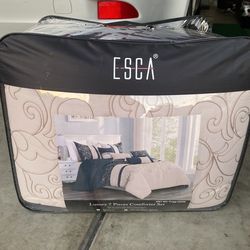 NEW Comforter Set