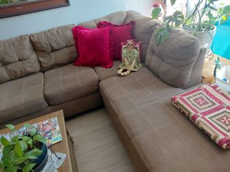 Sectional in excellent condition
