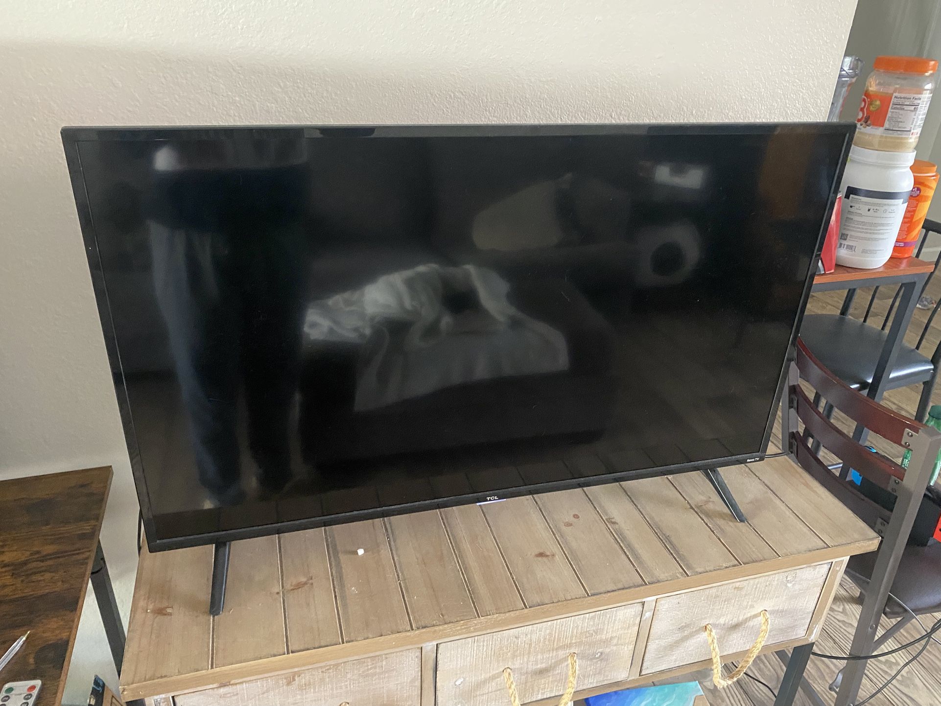 40 Inch TCL Roku S325