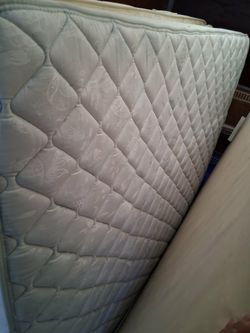 Queen size mattress and box spring