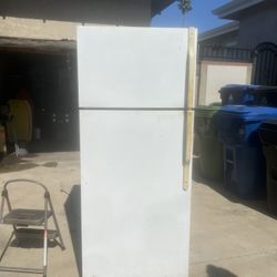Kenmore Fridge And Freezer Set 