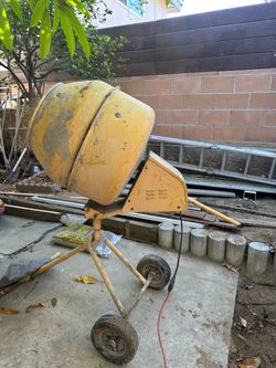 Cement mixer