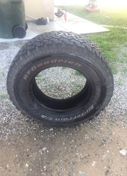 BFG All Terrain LT265/70R17