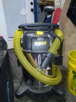 DeWalt Wet/Dry 10 Gallon Shop Vacuum