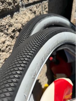 SE bike tires