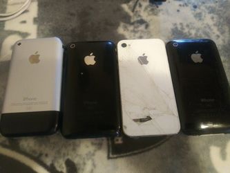 Iphones all of them turn on but two are functional and two are blank