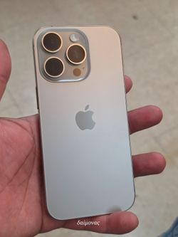 Iphone 16 pro unlocked any carrier Battery life 100% charge cycles 7