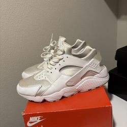 Nike Air Huarache Size 10 