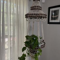 Vintage Hanging Shell Planter (D)