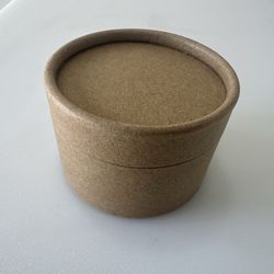 Sustainable cosmetics packaging